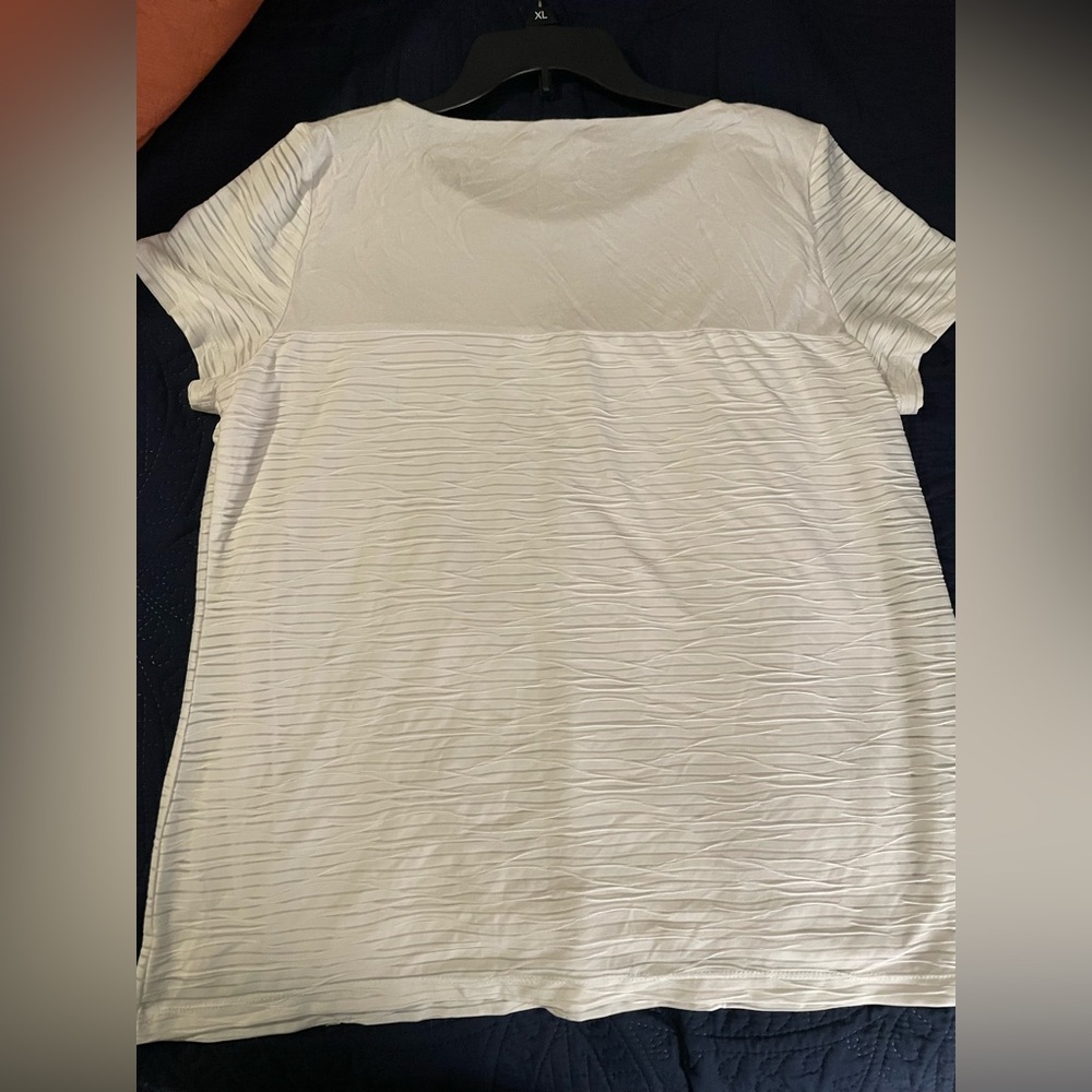 Calvin Klein XL White T-shirt.